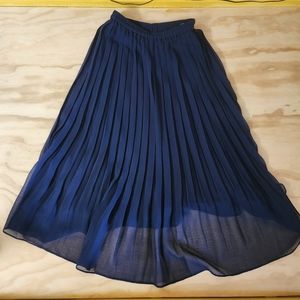 Uniqlo navy midi skirt size s